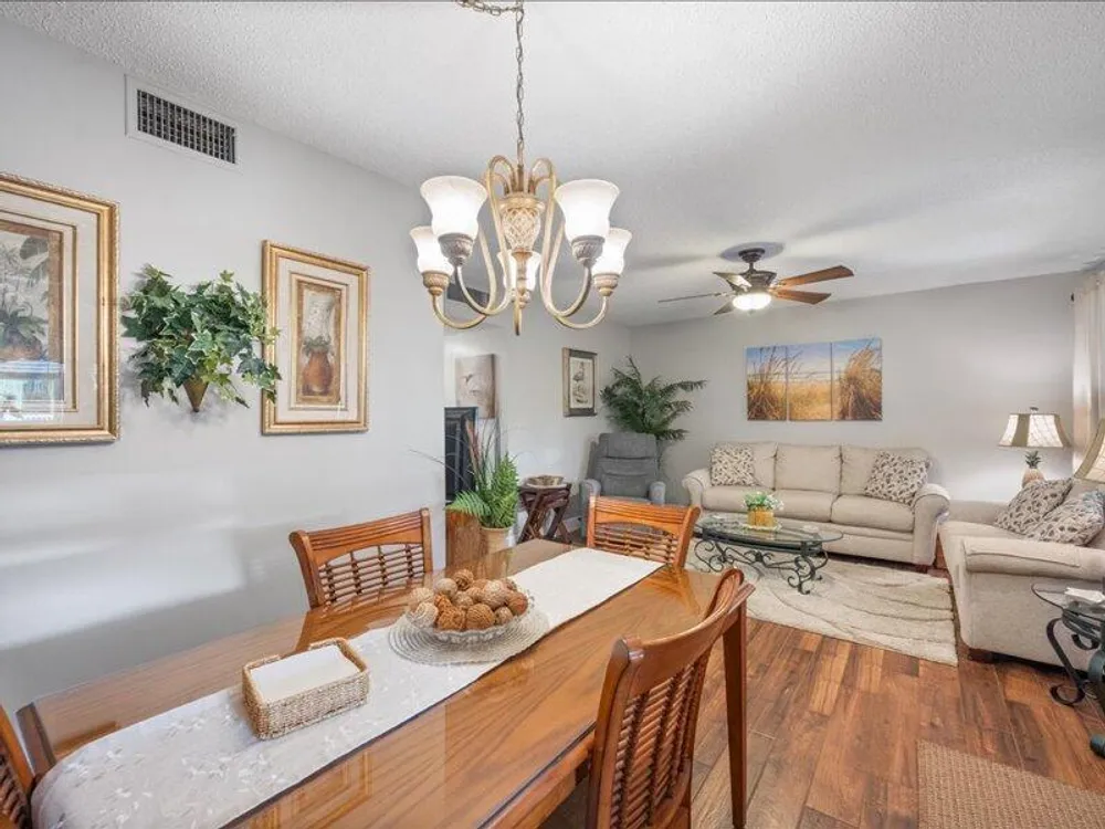600 Snug Harbor Dr, Boynton Beach, FL 33435-6110