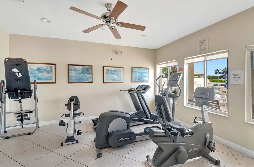 600 Snug Harbor Dr, Boynton Beach, FL 33435-6110