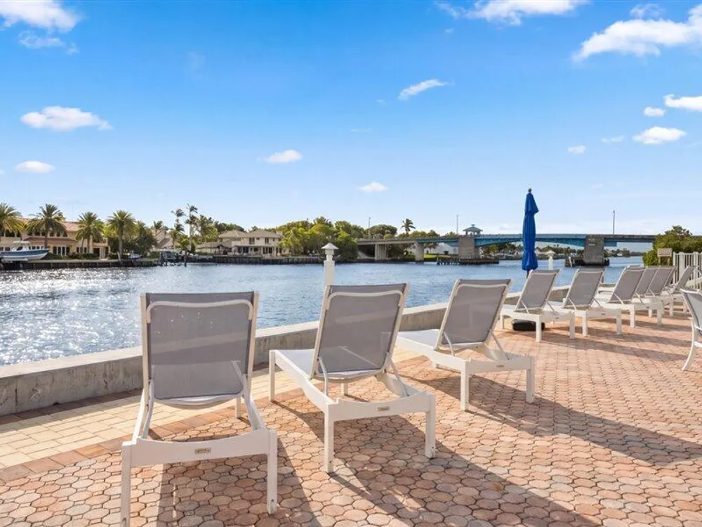 600 Snug Harbor Dr, Boynton Beach, FL 33435-6110