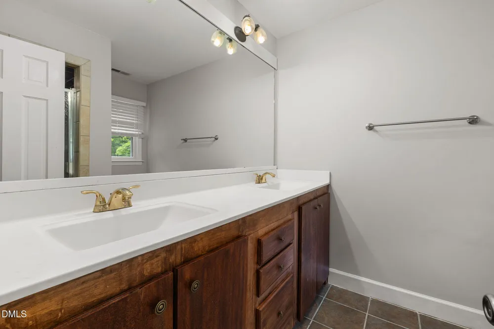 3209 Marie Dr, Raleigh, NC 27604