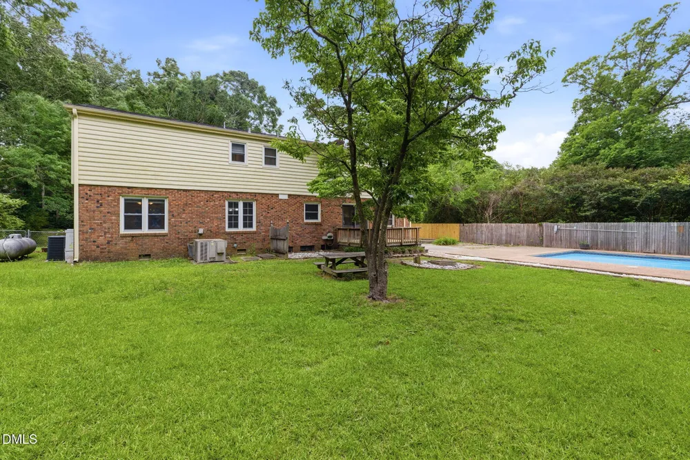 3209 Marie Dr, Raleigh, NC 27604