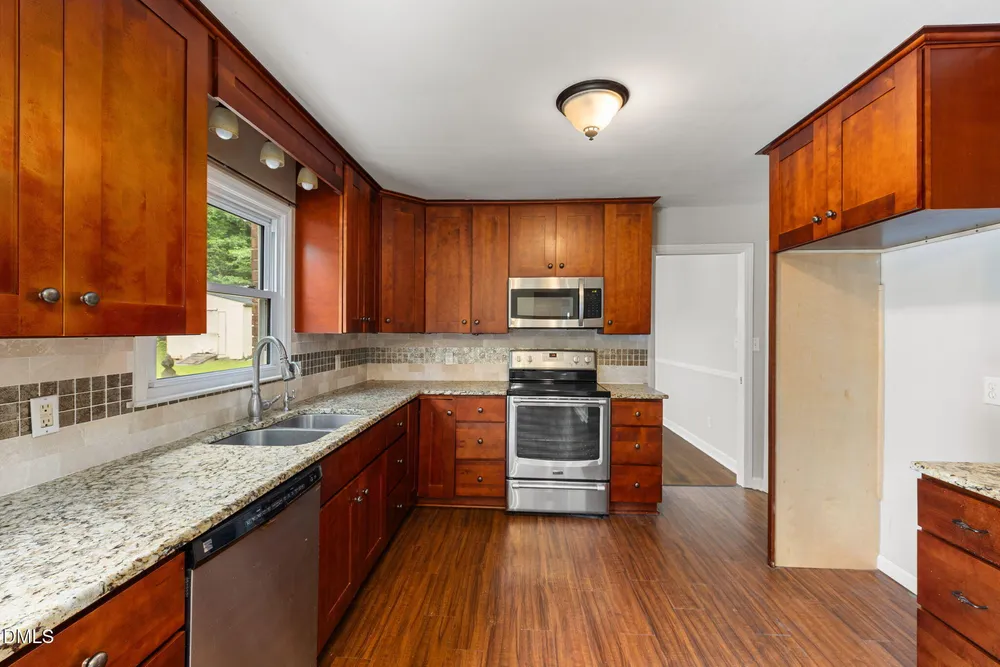 3209 Marie Dr, Raleigh, NC 27604