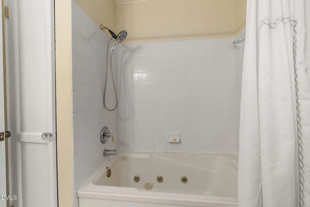 3209 Marie Dr, Raleigh, NC 27604