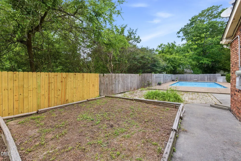 3209 Marie Dr, Raleigh, NC 27604