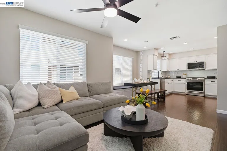 4847 Mangrove Dr, Dublin, CA 94568