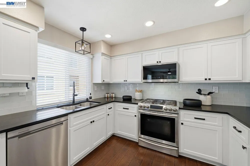 4847 Mangrove Dr, Dublin, CA 94568