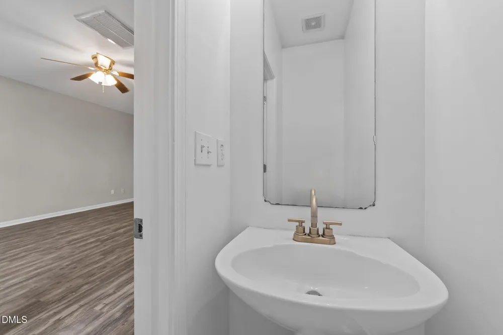 424 Alero Rd, Raleigh, NC 27610