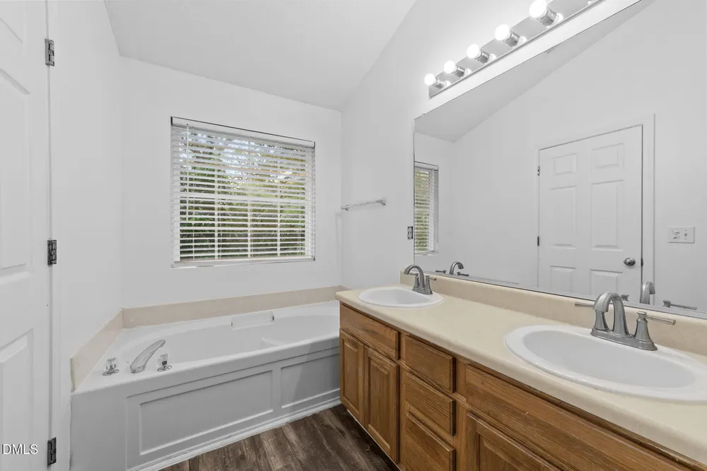 424 Alero Rd, Raleigh, NC 27610