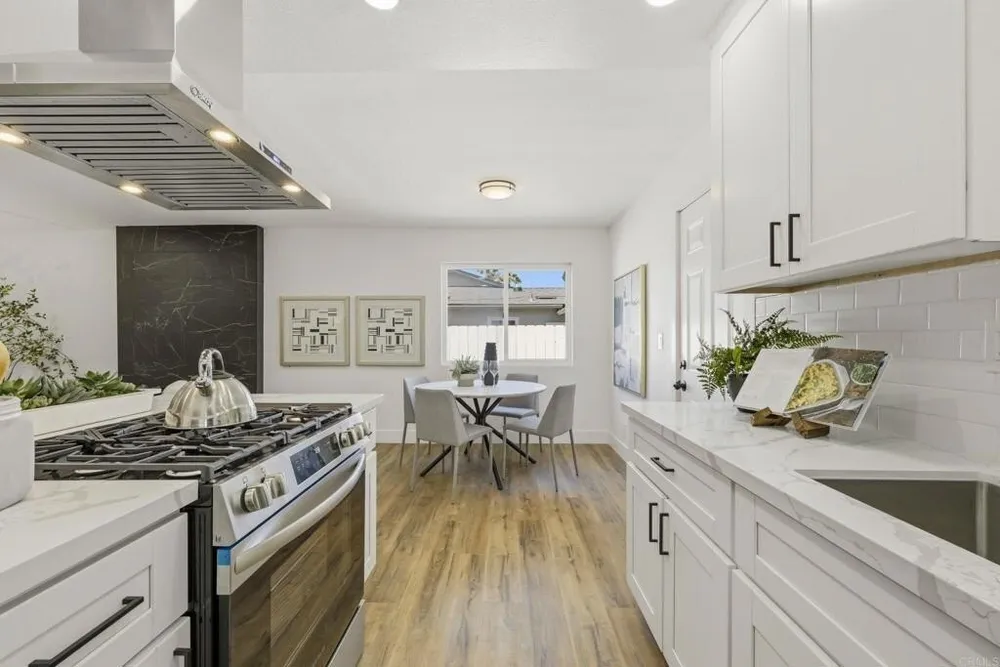 9633 Lutheran Way, Santee, CA 92071