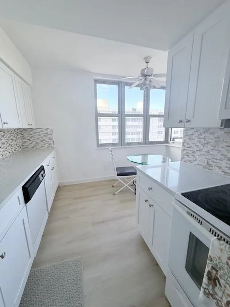1180 S Ocean Blvd, Boca Raton, FL 33432