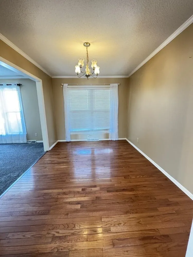 1103 Manly St, Dalton, GA 30720