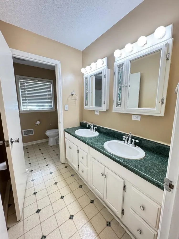 1103 Manly St, Dalton, GA 30720
