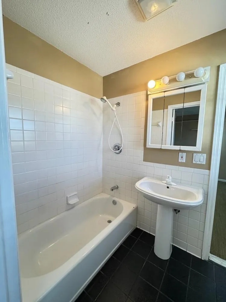 1103 Manly St, Dalton, GA 30720