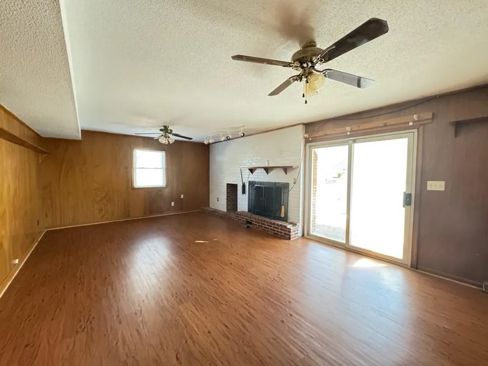 1103 Manly St, Dalton, GA 30720