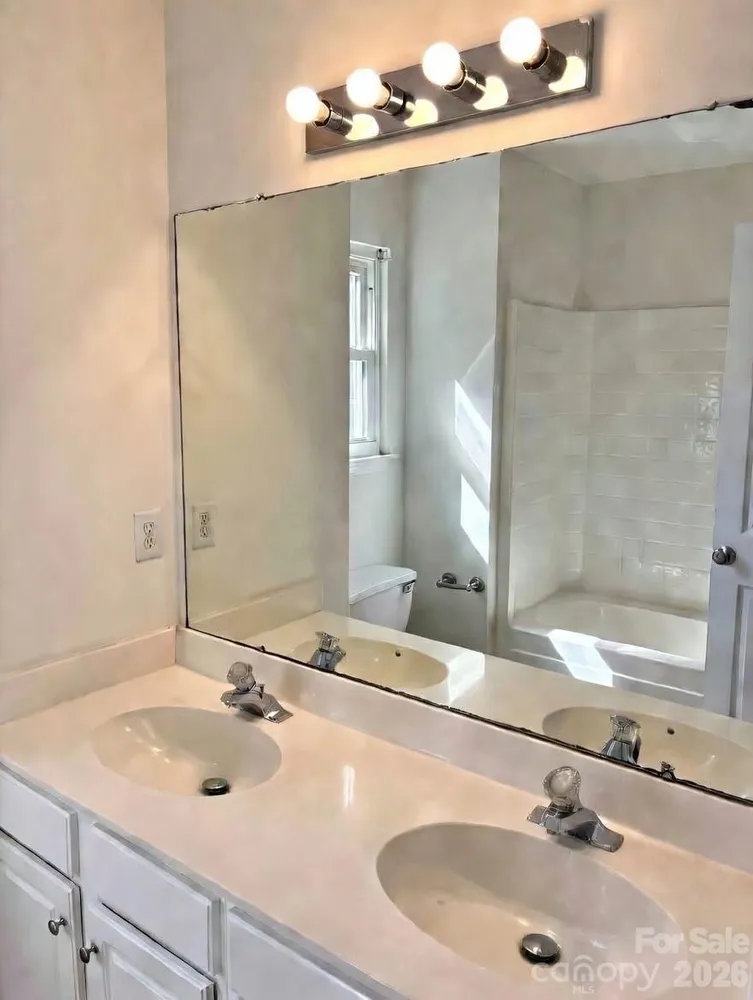 12313 Carolina Crossing Dr, Charlotte, NC 28273-4754