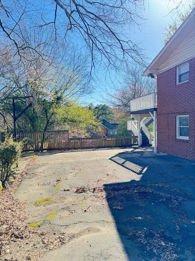 1103 Manly St, Dalton, GA 30720