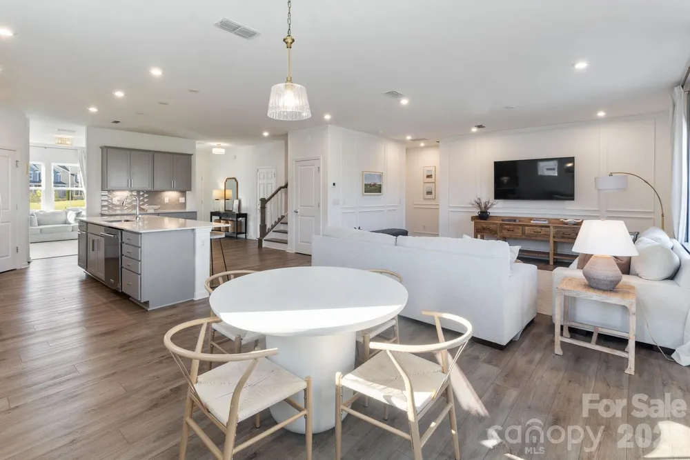 11104 Godwit Ln, Charlotte, NC 28278