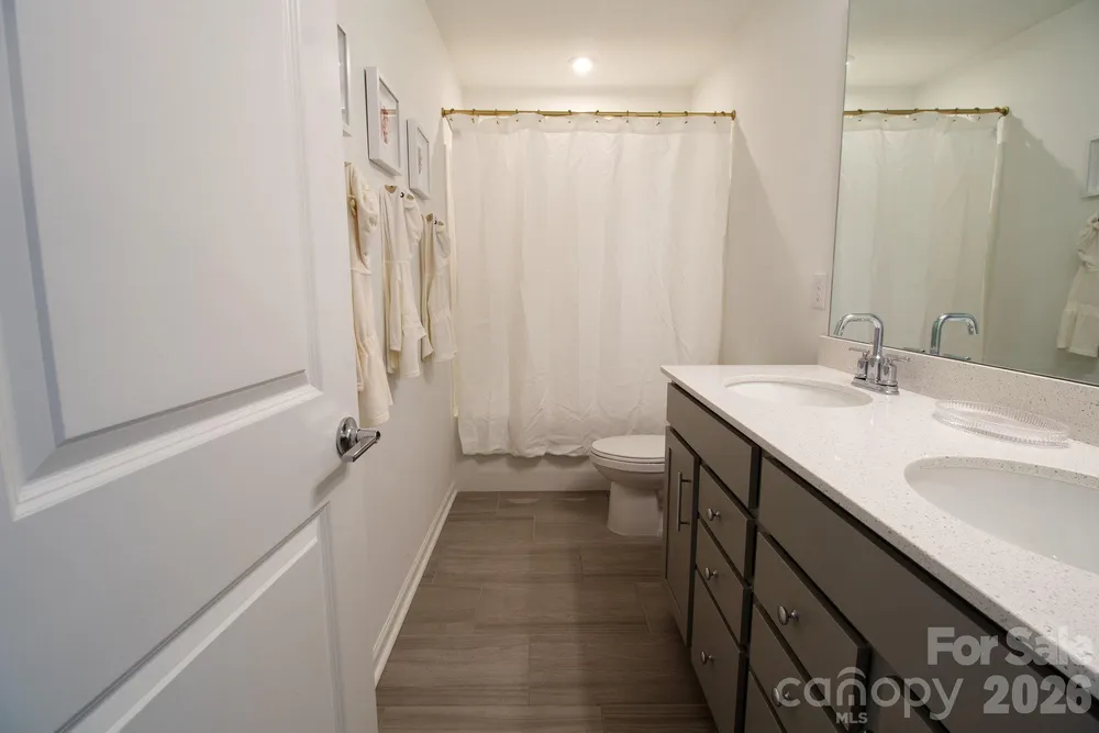 11104 Godwit Ln, Charlotte, NC 28278