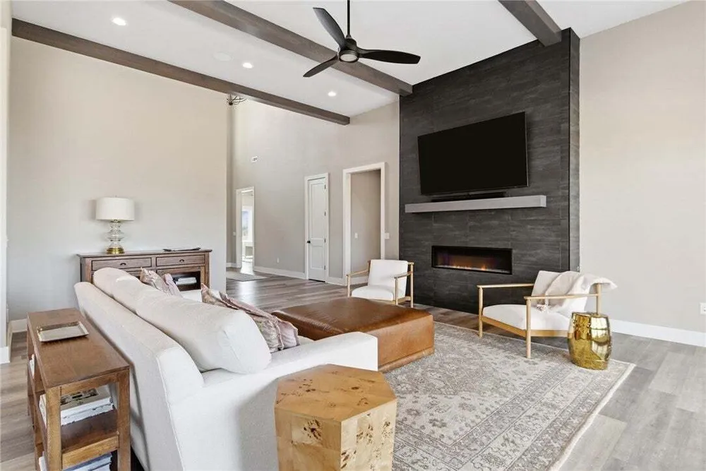 8605 W Migration Way, Bentonville, AR 72713