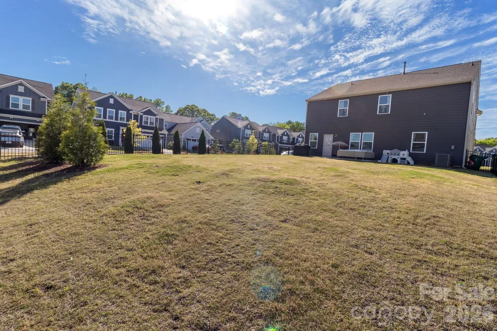 11104 Godwit Ln, Charlotte, NC 28278