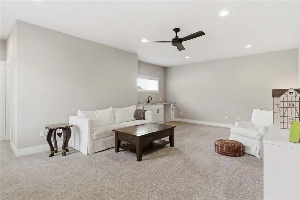 8605 W Migration Way, Bentonville, AR 72713