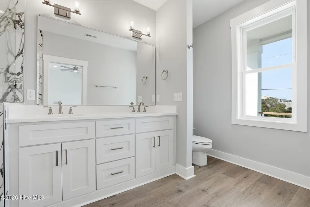 113 Ocean View Ave, Kure Beach, NC 28428
