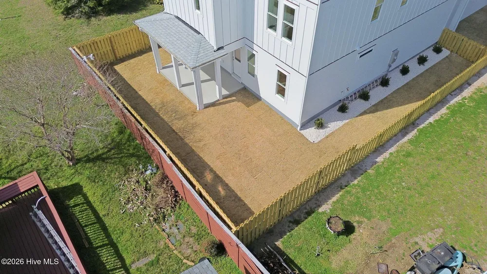 113 Ocean View Ave, Kure Beach, NC 28428