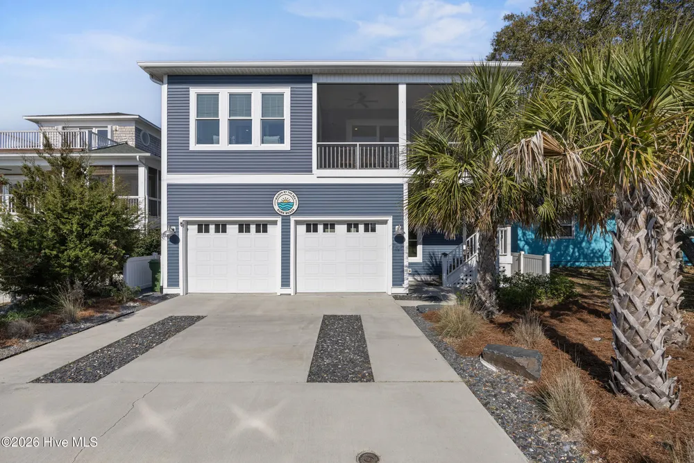 638 S 4th Ave, Kure Beach, NC 28449