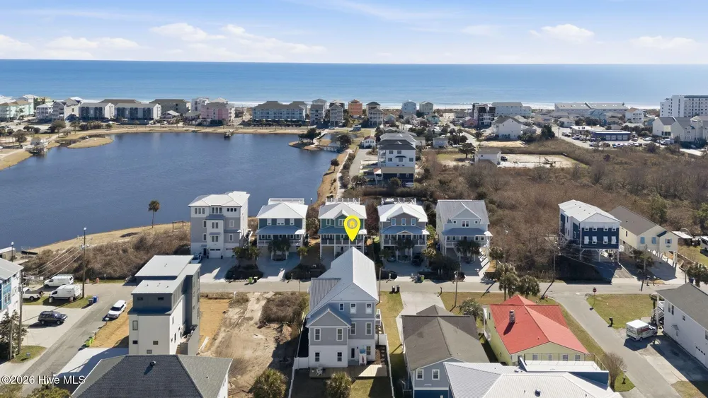 604 S 3rd St, Carolina Beach, NC 28428