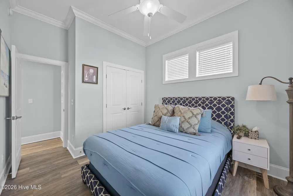 638 S 4th Ave, Kure Beach, NC 28449