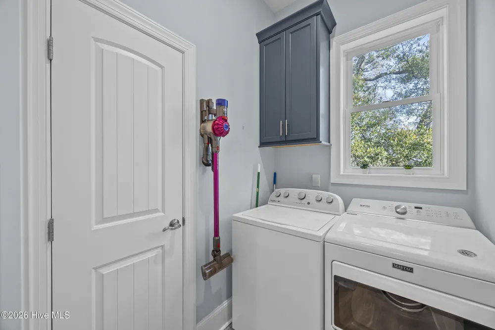 638 S 4th Ave, Kure Beach, NC 28449