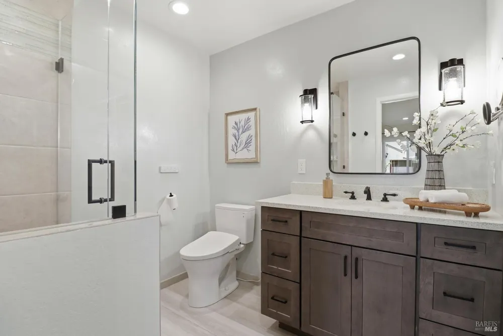 100 Marin Center Dr, San Rafael, CA 94903