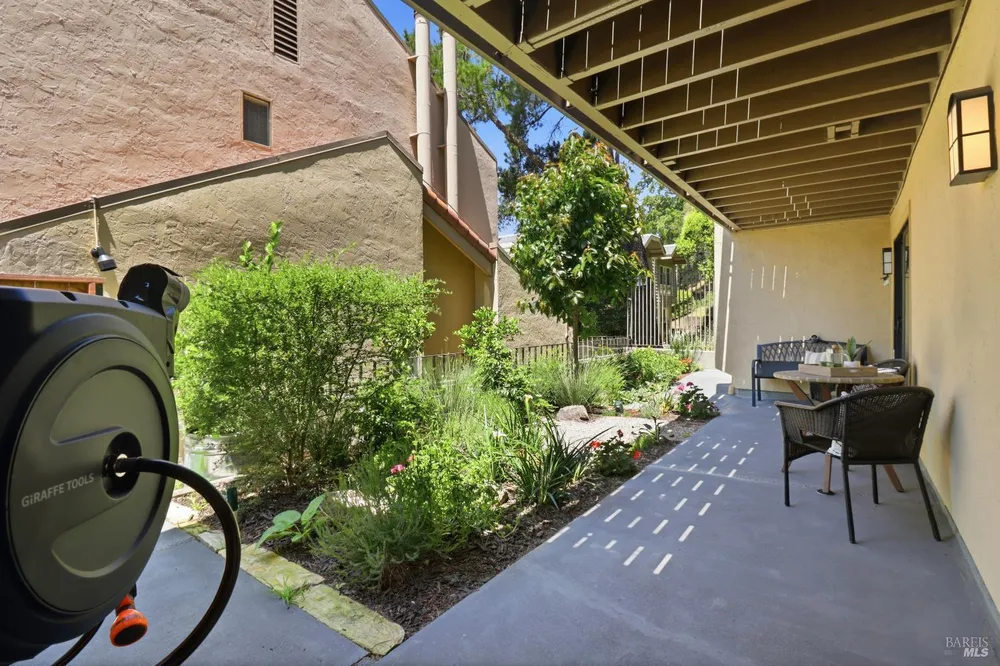 100 Marin Center Dr, San Rafael, CA 94903