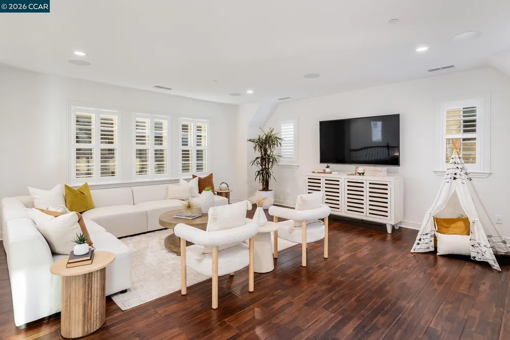 748 Roseum Ct, San Ramon, CA 94582