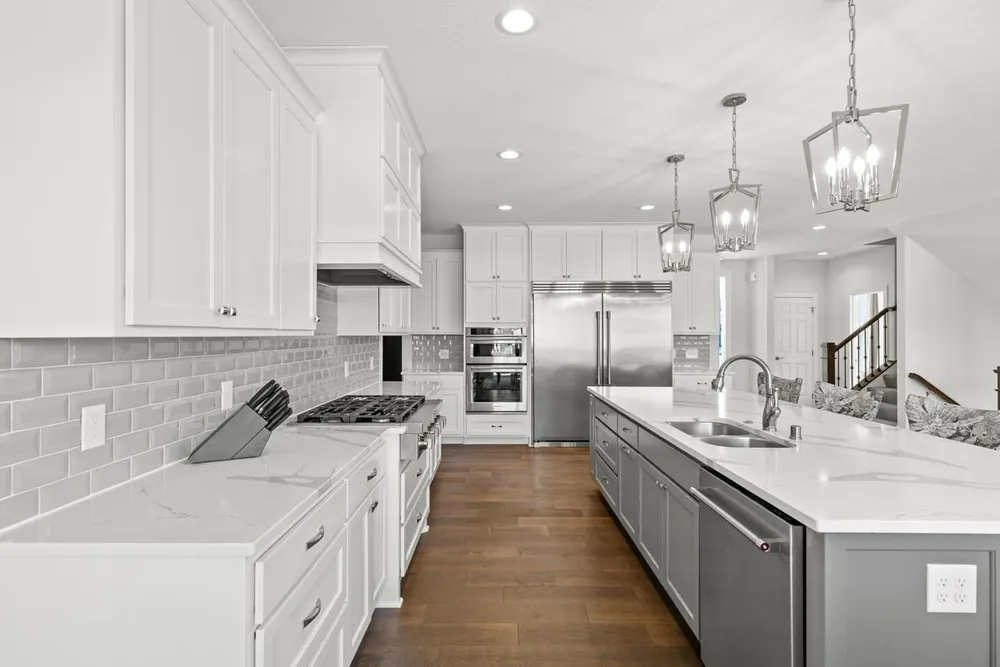 16860 Valley Rd, Eden Prairie, MN 55347-2833