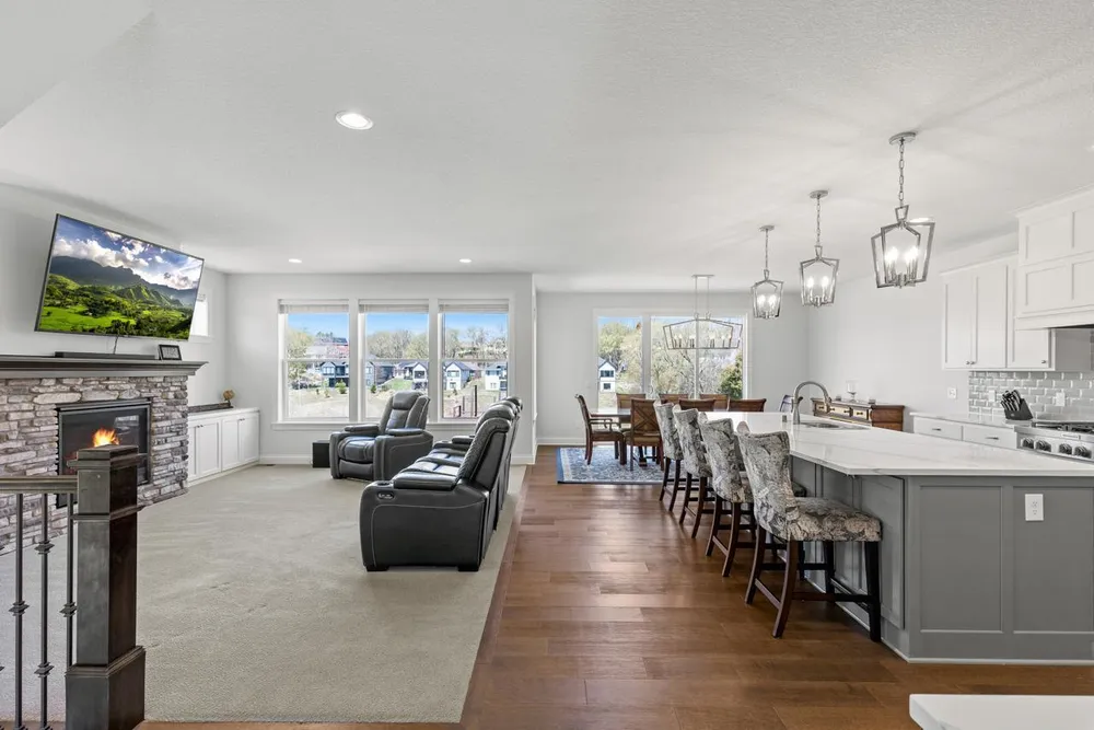 16860 Valley Rd, Eden Prairie, MN 55347-2833