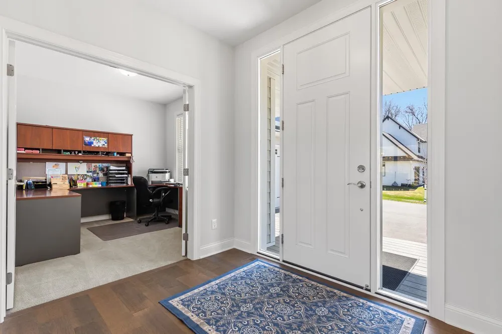 16860 Valley Rd, Eden Prairie, MN 55347-2833