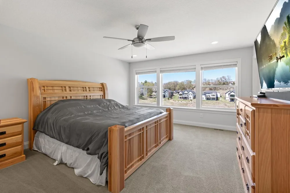 16860 Valley Rd, Eden Prairie, MN 55347-2833