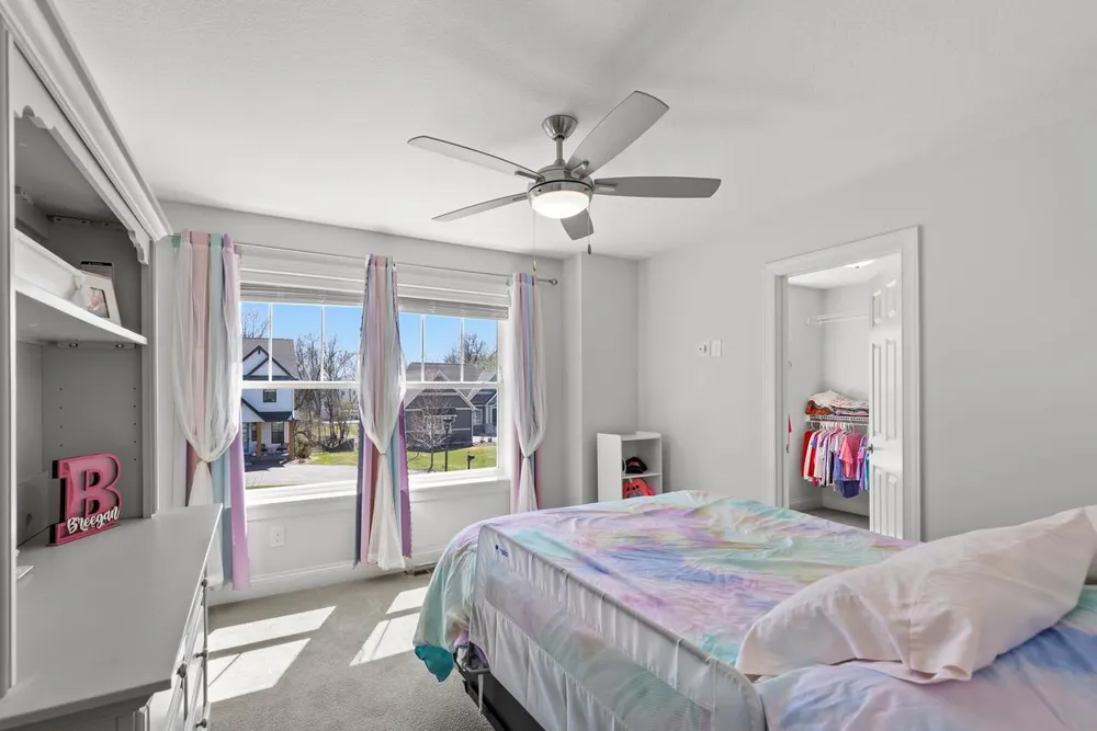 16860 Valley Rd, Eden Prairie, MN 55347-2833