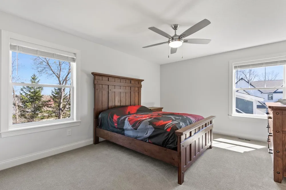 16860 Valley Rd, Eden Prairie, MN 55347-2833