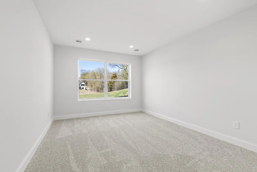 16860 Valley Rd, Eden Prairie, MN 55347-2833