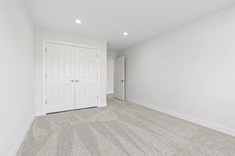 16860 Valley Rd, Eden Prairie, MN 55347-2833