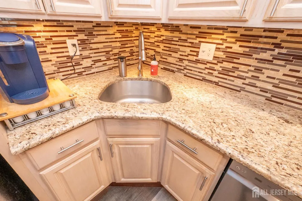 68 SANDHILL ROAD, Jamesburg, NJ 08831