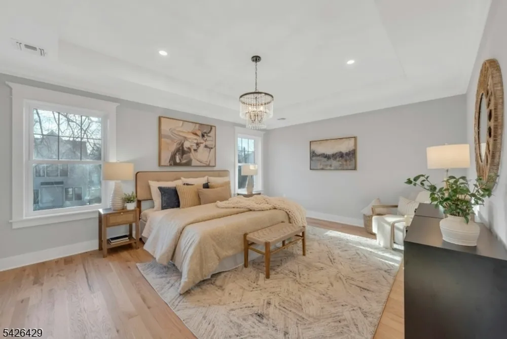 21 Spruce St, Cranford, NJ 07016