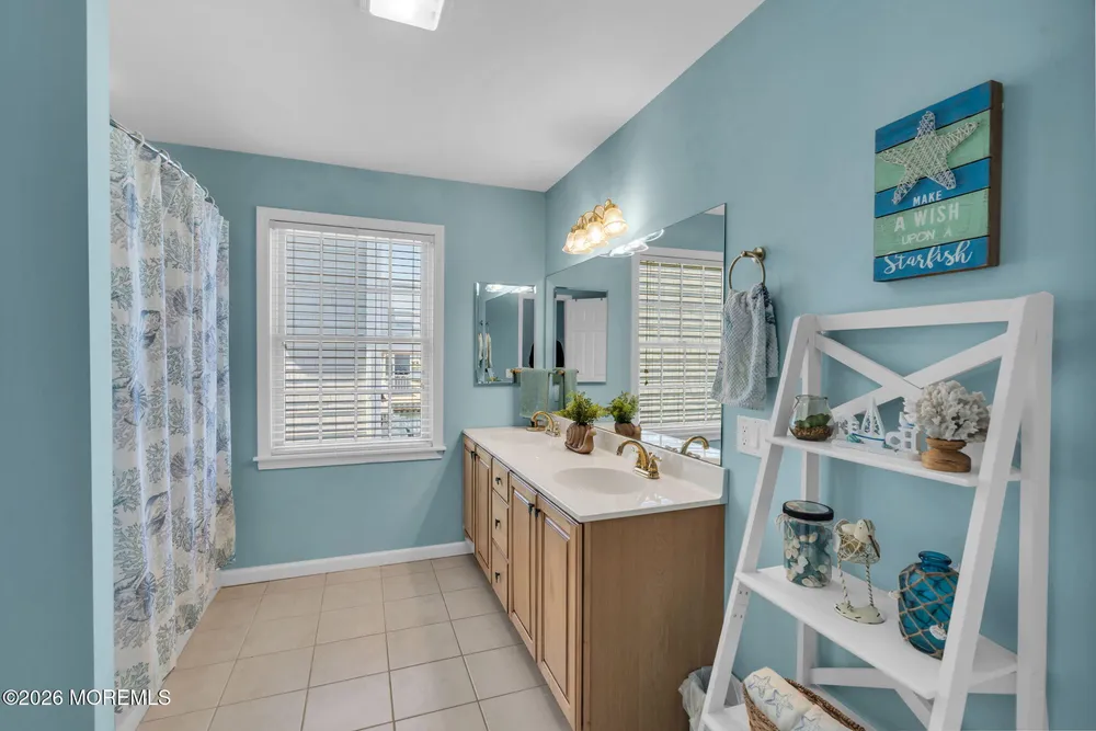 43 Farragut Dr, Brick, NJ 08723