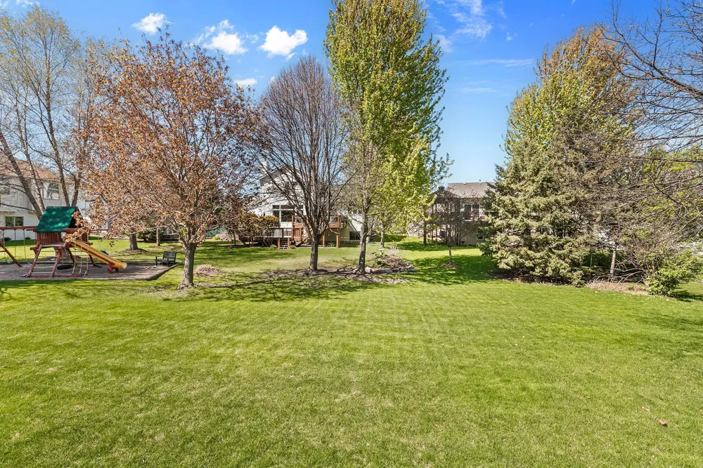 3406 Hartford Rd, Woodbury, MN 55125