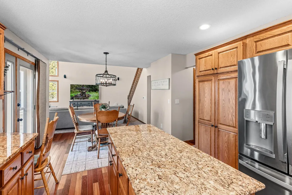 3406 Hartford Rd, Woodbury, MN 55125