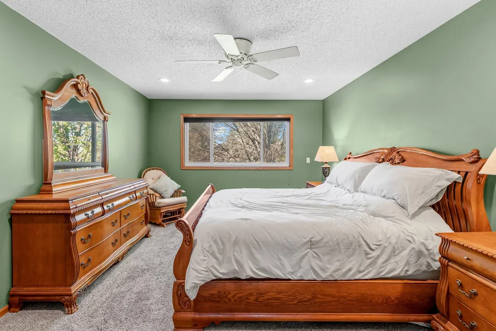 3406 Hartford Rd, Woodbury, MN 55125