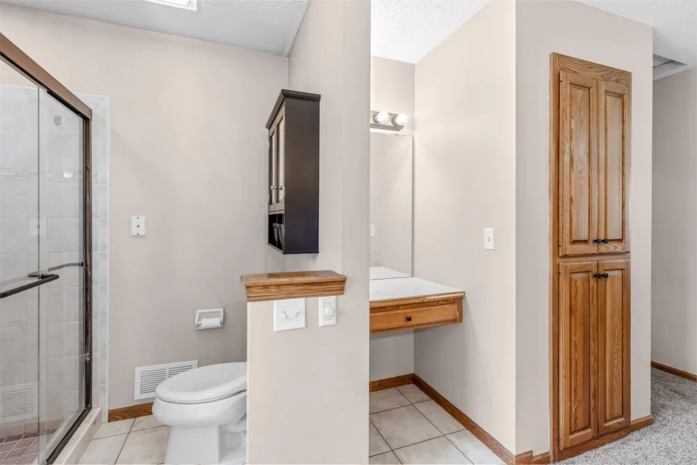 3406 Hartford Rd, Woodbury, MN 55125