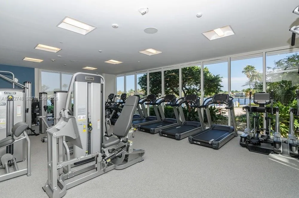 20281 E Country Club Dr, Aventura, FL 33180